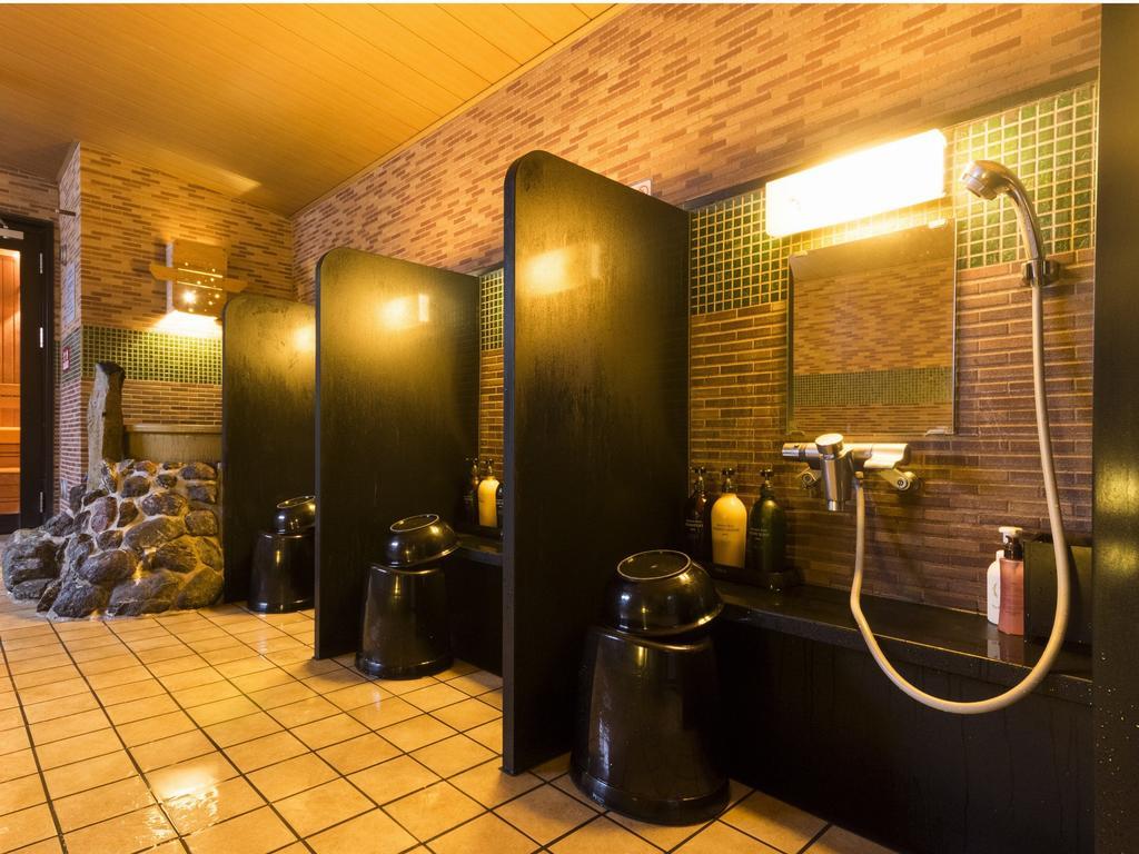 梅田东天然温泉多米酒店 3*